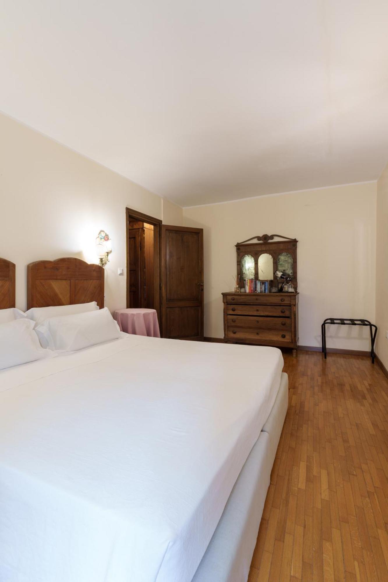 Вилла Massimago Wine Relais Mezzane di Sotto Экстерьер фото